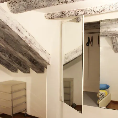 Casa Di Pellicceria