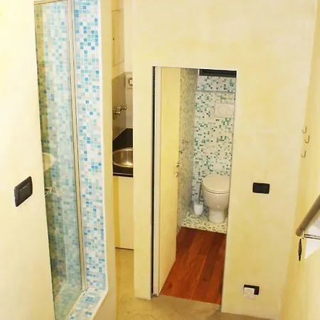 Casa Di Pellicceria * ג'נובה